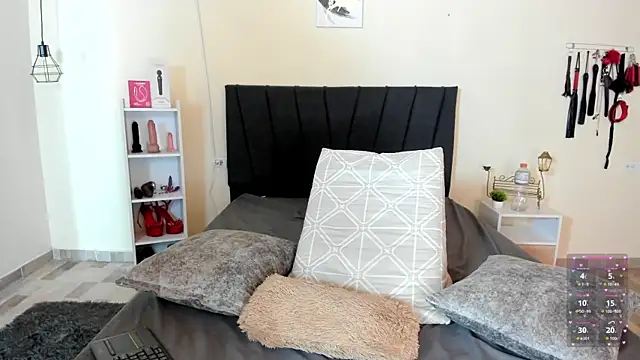 Snapshot of Kimberly_lozano chatting on November 29, 10:40 am Kimberly lozano online show from November 29, 10:40 am