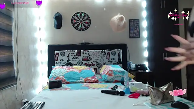Snapshot of Rachell_111 chatting on February 25, 11:52 am Rachell 111 online show from February 25, 11:52 am