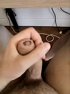 lovedoggy03 online show from July 30, 12:37 pm