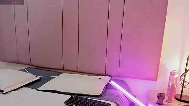 Snapshot of Dracu_dom chatting on December 11, 9:01 pm Dracu dom online show from December 11, 9:01 pm