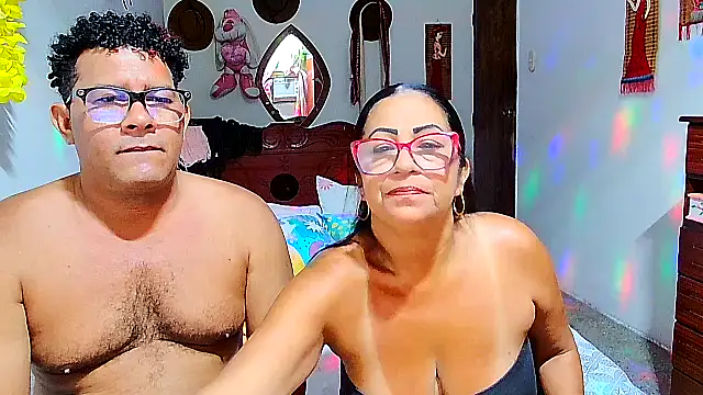 Snapshot of rosi_pamela chatting on January 15, 10:13 pm rosi pamela online show from January 15, 10:13 pm