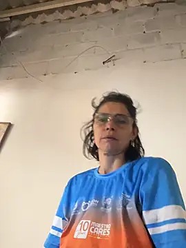 Snapshot of MireyaTorresGu chatting on July 1, 3:23 pm MireyaTorresGu online show from July 1, 3:23 pm