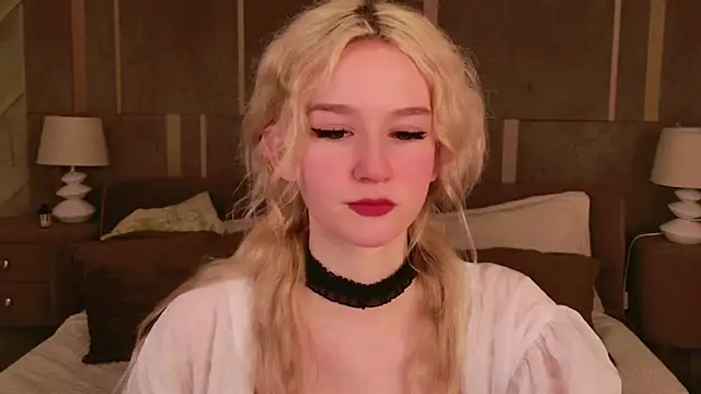 Snapshot of NaomiLoys chatting on March 11, 12:00 am NaomiLoys online show from March 11, 12:00 am