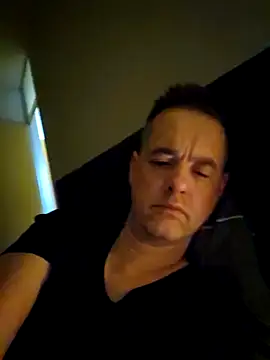 Snapshot of Hectorthyssen1 chatting on December 27, 8:45 am Hectorthyssen1 online show from December 27, 8:45 am