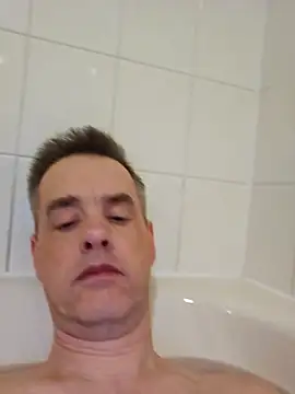 Snapshot of Hectorthyssen1 chatting on February 18, 8:14 pm Hectorthyssen1 online show from February 18, 8:14 pm