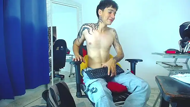 Zacktk7 online show from January 9, 11:56 pm