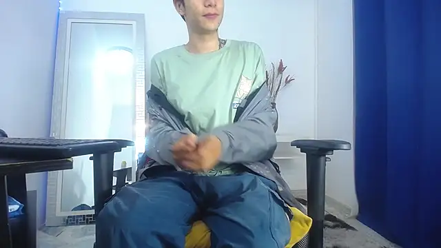 Zacktk7 online show from February 7, 9:15 pm