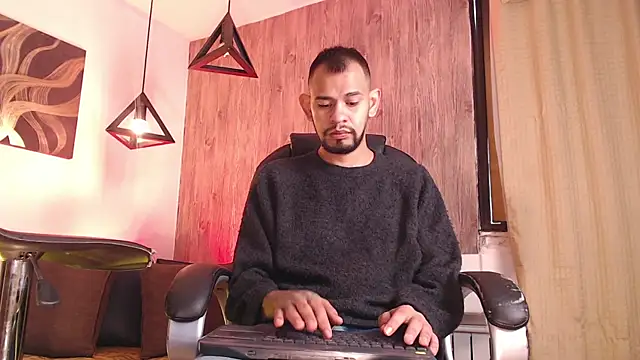 Snapshot of Bedobigcock chatting on February 11, 6:11 pm Bedobigcock online show from February 11, 6:11 pm