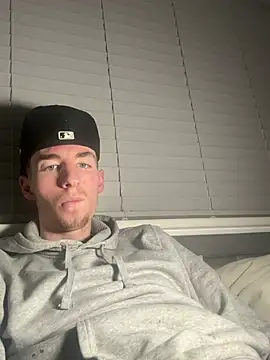 Snapshot of MikesWood21 chatting on January 31, 3:41 am MikesWood21 online show from January 31, 3:41 am