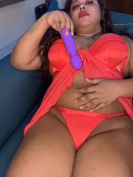 Snapshot of soniyatelugu chatting on December 12, 9:37 pm soniyatelugu online show from December 12, 9:37 pm