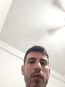 Snapshot of jhonyhot9292 chatting on November 23, 12:32 am jhonyhot9292 online show from November 23, 12:32 am