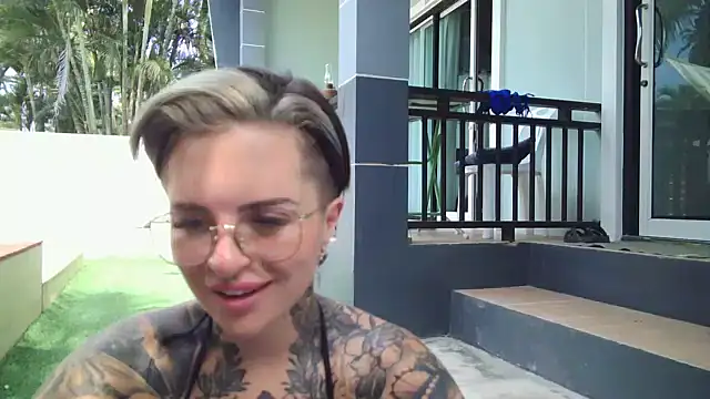 Snapshot of Alexandersonxo chatting on January 27, 6:09 am Alexandersonxo online show from January 27, 6:09 am