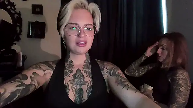 Snapshot of Alexandersonxo chatting on October 12, 10:47 am Alexandersonxo online show from October 12, 10:47 am