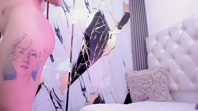 sophiee evanss  online show from December 17, 12:54 pm