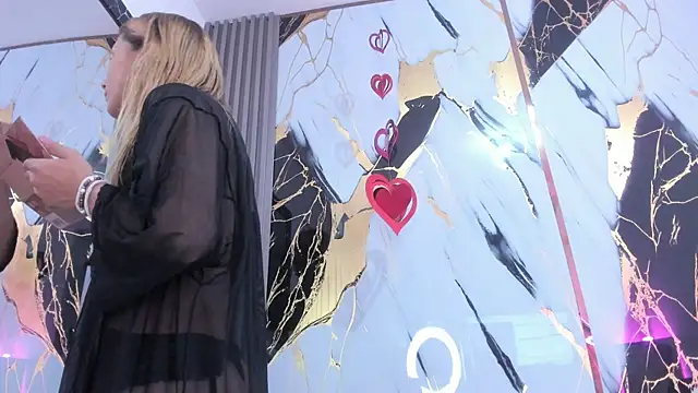 sophiee evanss  online show from February 1, 3:39 pm