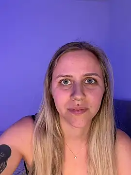 lunawolf21 online show from March 7, 2:14 pm