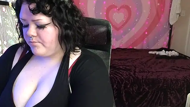 Snapshot of Flamefairy710 chatting on January 15, 3:18 pm Flamefairy710 online show from January 15, 3:18 pm