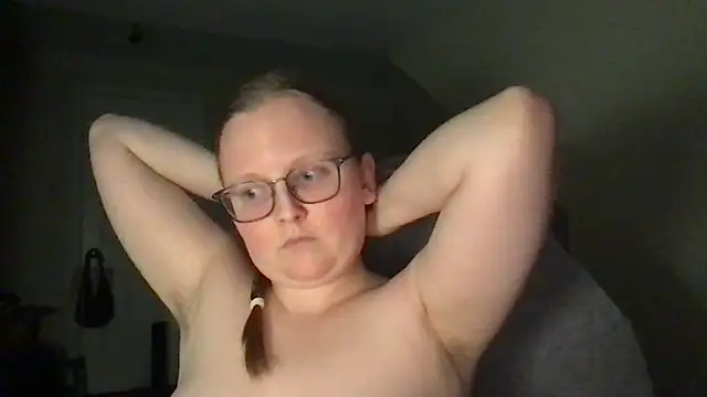 Snapshot of lexie_lilacs chatting on February 22, 4:29 am lexie lilacs online show from February 22, 4:29 am