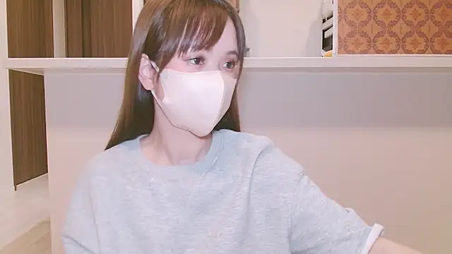 Snapshot of _hina_chan_ chatting on April 10, 1:49 pm hina chan online show from April 10, 1:49 pm