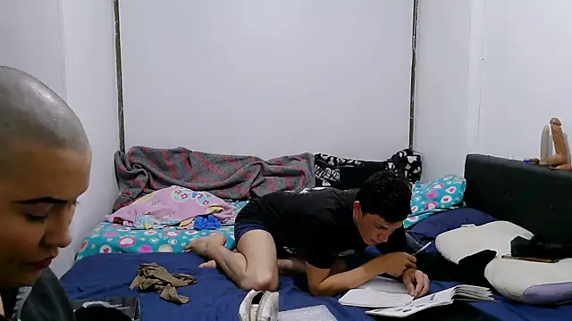 luxandracon23 online show from November 18, 2:06 am