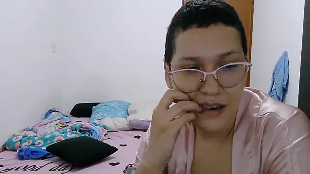 luxandracon23 online show from January 5, 5:27 pm