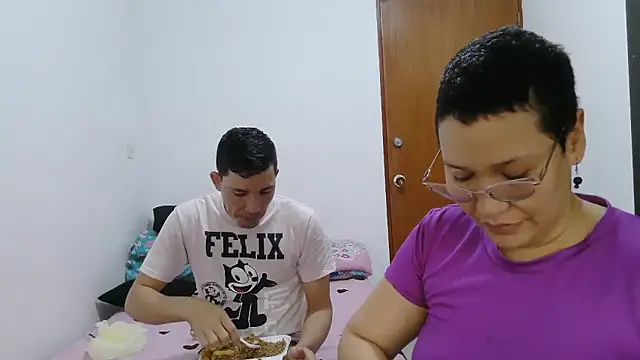 luxandracon23 online show from January 6, 7:28 pm