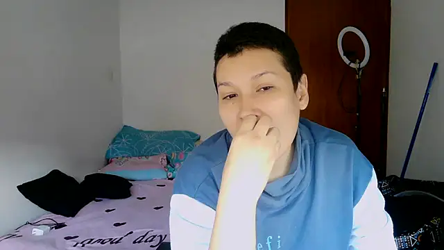 luxandracon23 online show from January 10, 8:43 pm