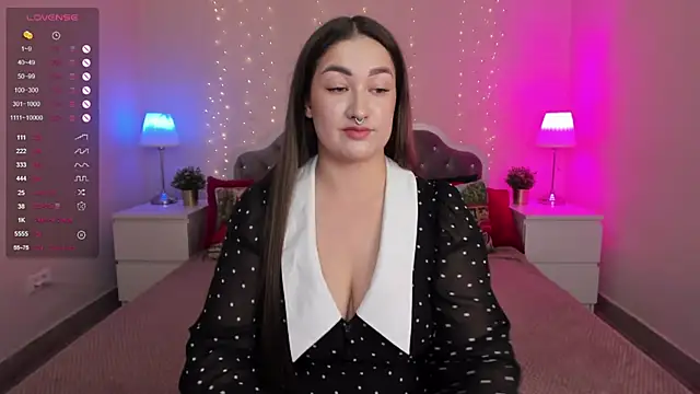 Snapshot of Aria_Blisss chatting on December 2, 8:08 am Aria Blisss online show from December 2, 8:08 am