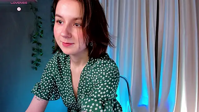 Snapshot of mind_game chatting on December 7, 8:55 am mind game online show from December 7, 8:55 am