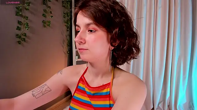 Snapshot of mind_game chatting on February 2, 8:46 am mind game online show from February 2, 8:46 am