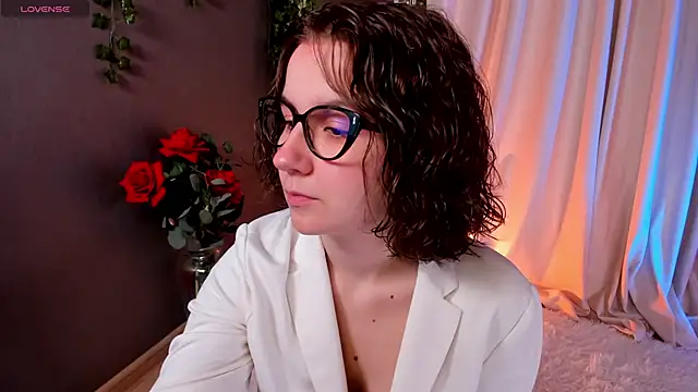 Snapshot of mind_game chatting on February 21, 5:56 am mind game online show from February 21, 5:56 am