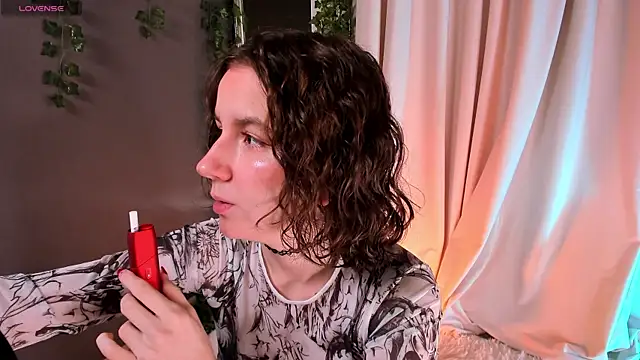 Snapshot of mind_game chatting on March 15, 5:52 am mind game online show from March 15, 5:52 am