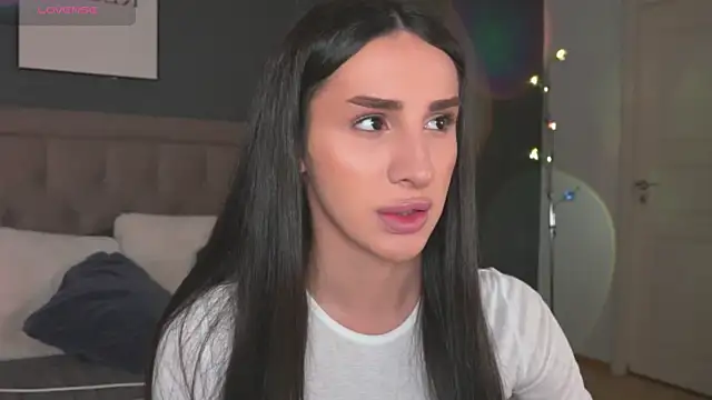 Kim Oberlin  online show from December 1, 11:04 am