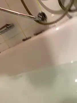 Snapshot of Gilgamesch1704 chatting on February 1, 4:44 pm Gilgamesch1704 online show from February 1, 4:44 pm