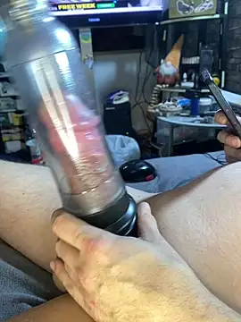 Snapshot of Gilgamesch1704 chatting on October 15, 7:36 pm Gilgamesch1704 online show from October 15, 7:36 pm