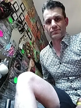 Gilgamesch1704 online show from June 11, 5:33 pm