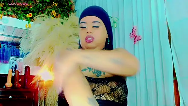 nauthyvalentina online show from March 17, 9:51 pm