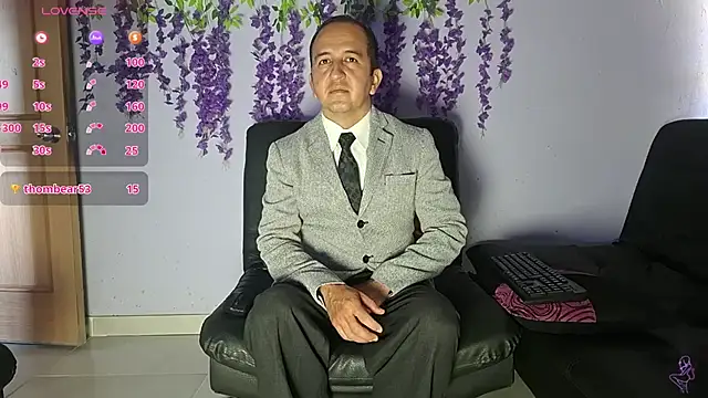 yazforeSolo online show from February 11, 2:33 pm