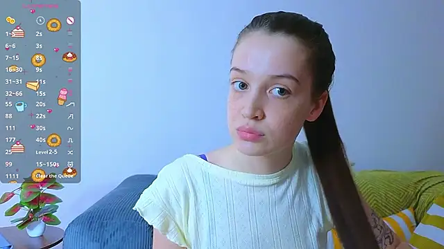 Snapshot of Sweet_Evva chatting on February 8, 6:44 pm Sweet Evva online show from February 8, 6:44 pm