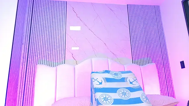 Snapshot of Sofia_martiin chatting on February 6, 3:11 am Sofia martiin online show from February 6, 3:11 am