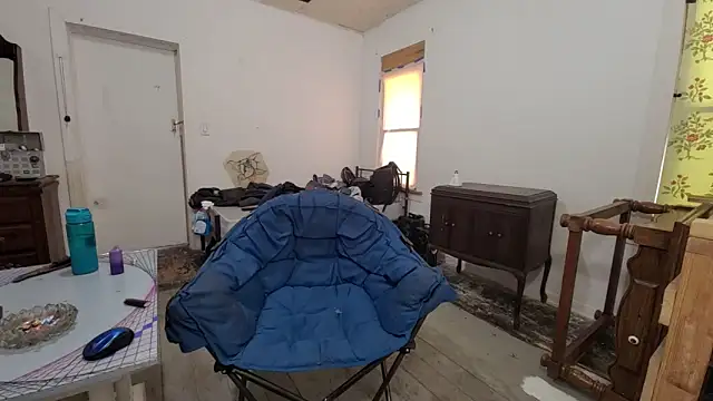 ScubaStevex online show from December 22, 5:53 pm