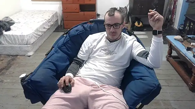 ScubaStevex online show from March 11, 4:29 pm