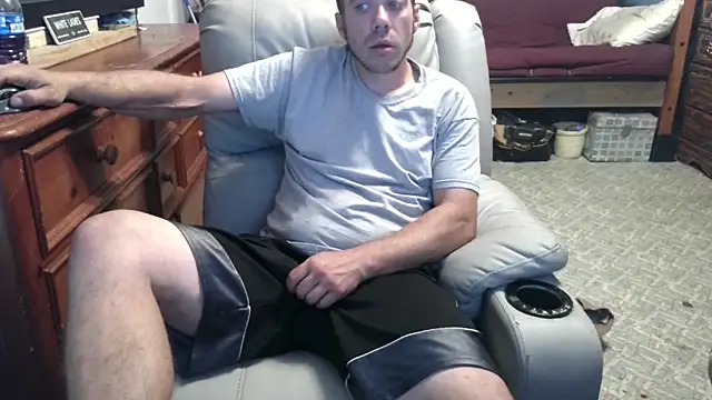 ScubaStevex online show from September 30, 7:13 am