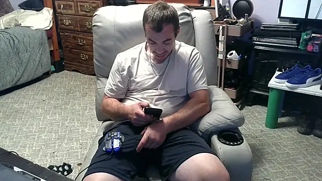 ScubaStevex online show from October 24, 4:53 am