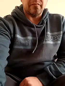 Snapshot of ich411983 chatting on January 11, 12:29 pm ich411983 online show from January 11, 12:29 pm