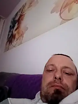 Snapshot of ich411983 chatting on September 23, 8:01 pm ich411983 online show from September 23, 8:01 pm