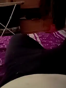 Snapshot of ich411983 chatting on October 19, 7:47 pm ich411983 online show from October 19, 7:47 pm