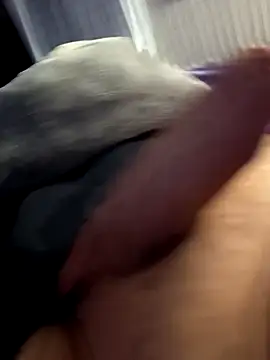 Snapshot of ich411983 chatting on October 25, 9:31 pm ich411983 online show from October 25, 9:31 pm