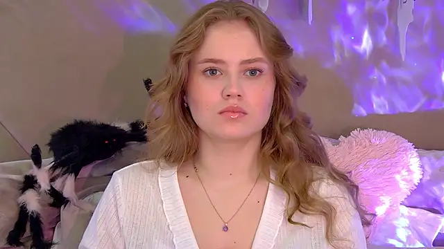 SelinSwarovski online show from October 29, 5:04 pm