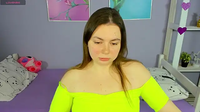 Snapshot of AlisaAnsom chatting on December 6, 8:37 am AlisaAnsom online show from December 6, 8:37 am